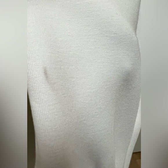 Calia XL NEW With Tags Soft scuba Golf Crew - Pure White Small Dirt Spots shown - Picture 12 of 13